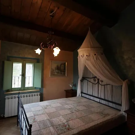 Holiday home Casa Sacciofa In