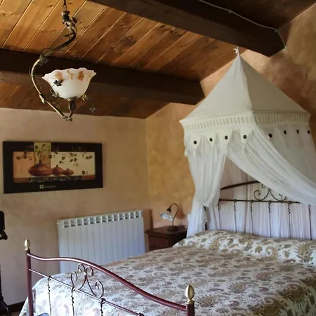 Casa Sacciofa In Vakantiehuis Monte Rinaldo